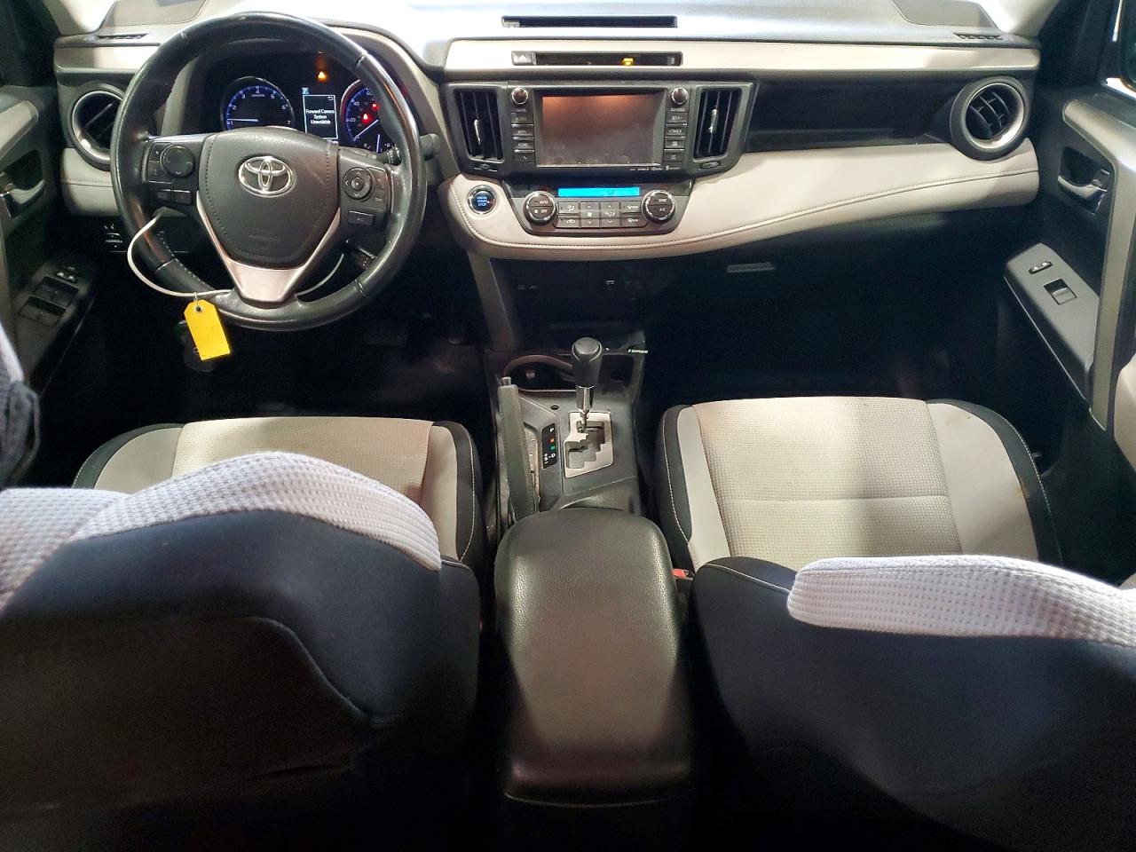 2016 TOYOTA RAV4 XLE photo 8