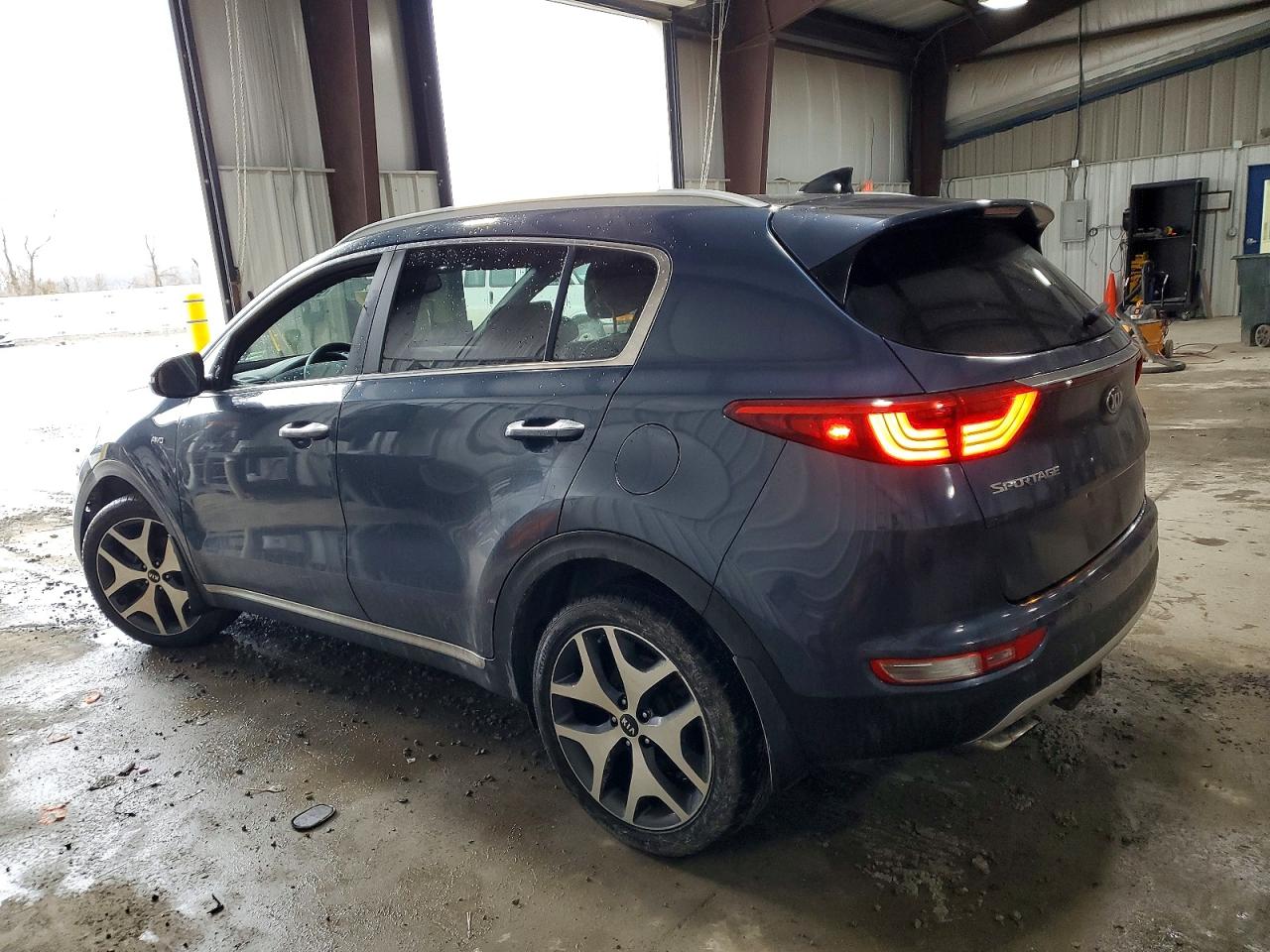 2017 KIA SPORTAGE SX photo 2
