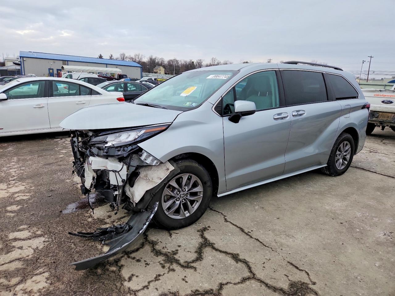 2022 TOYOTA SIENNA