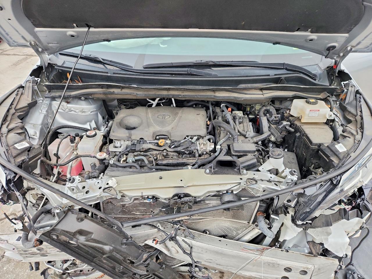 2022 TOYOTA SIENNA LE photo 12