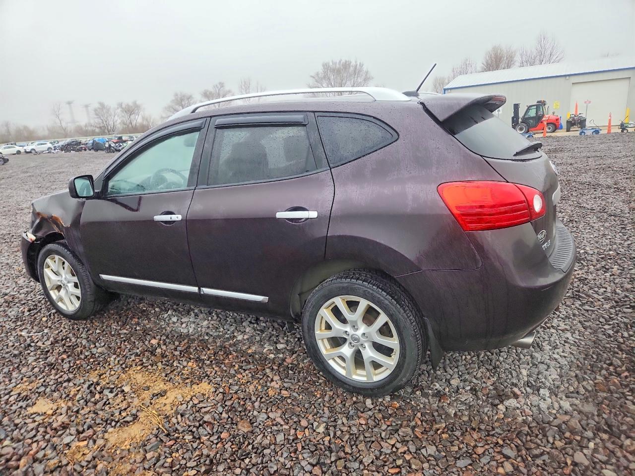 2011 NISSAN ROGUE S photo 2