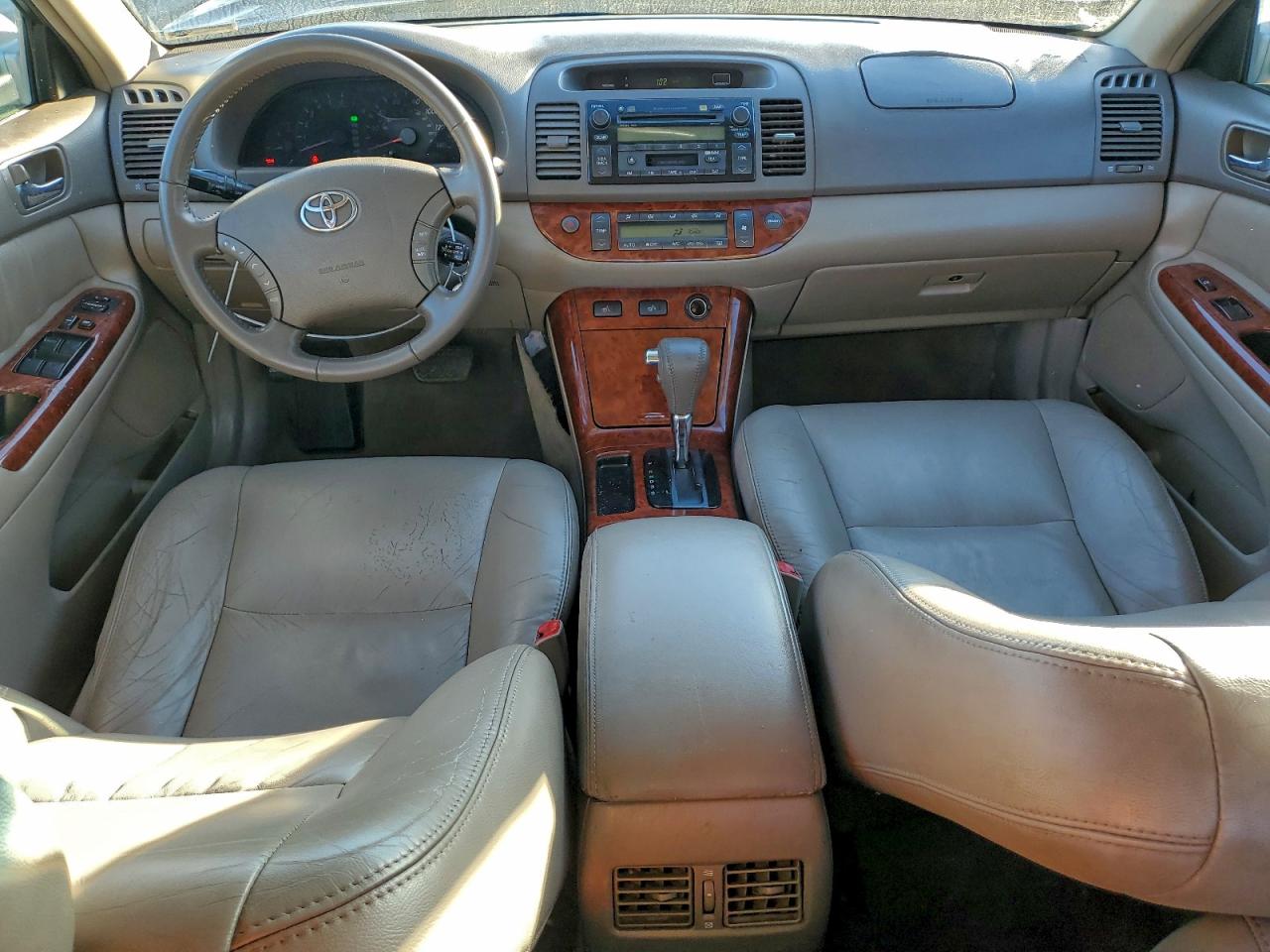 2005 TOYOTA CAMRY LE photo 8