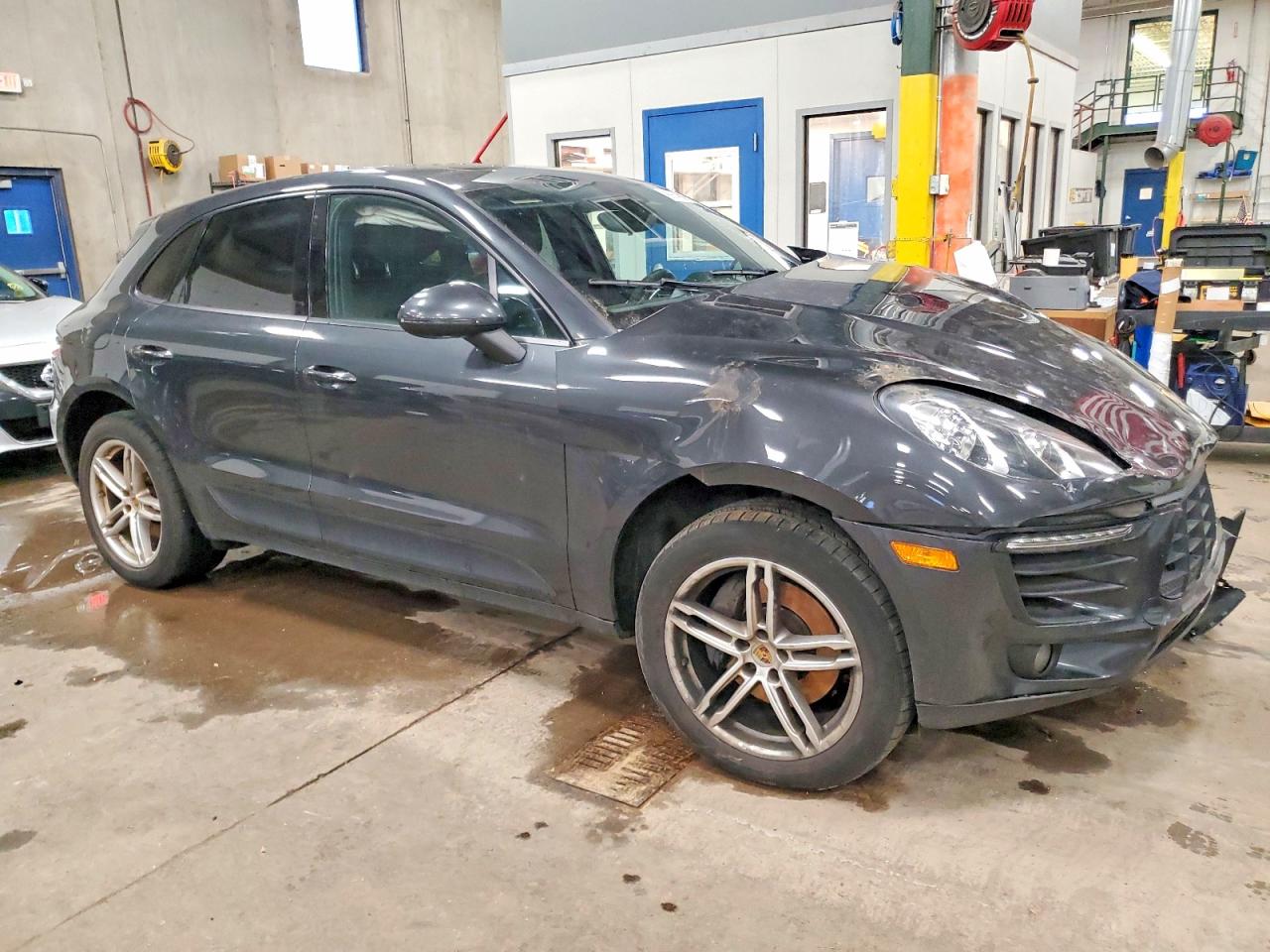 2018 PORSCHE MACAN photo 4