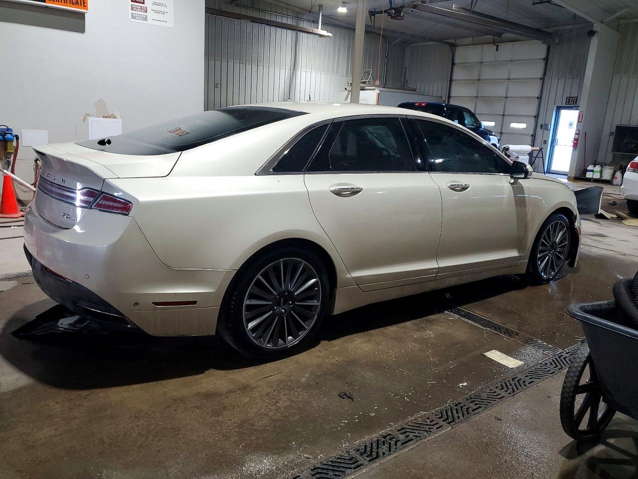 2014 LINCOLN MKZ photo 3