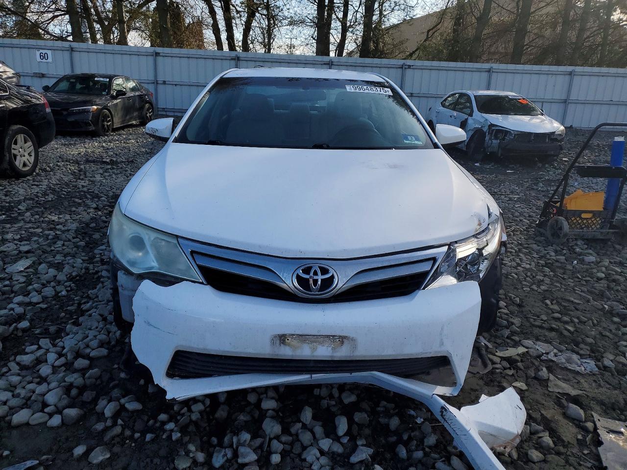 2014 TOYOTA CAMRY L photo 5