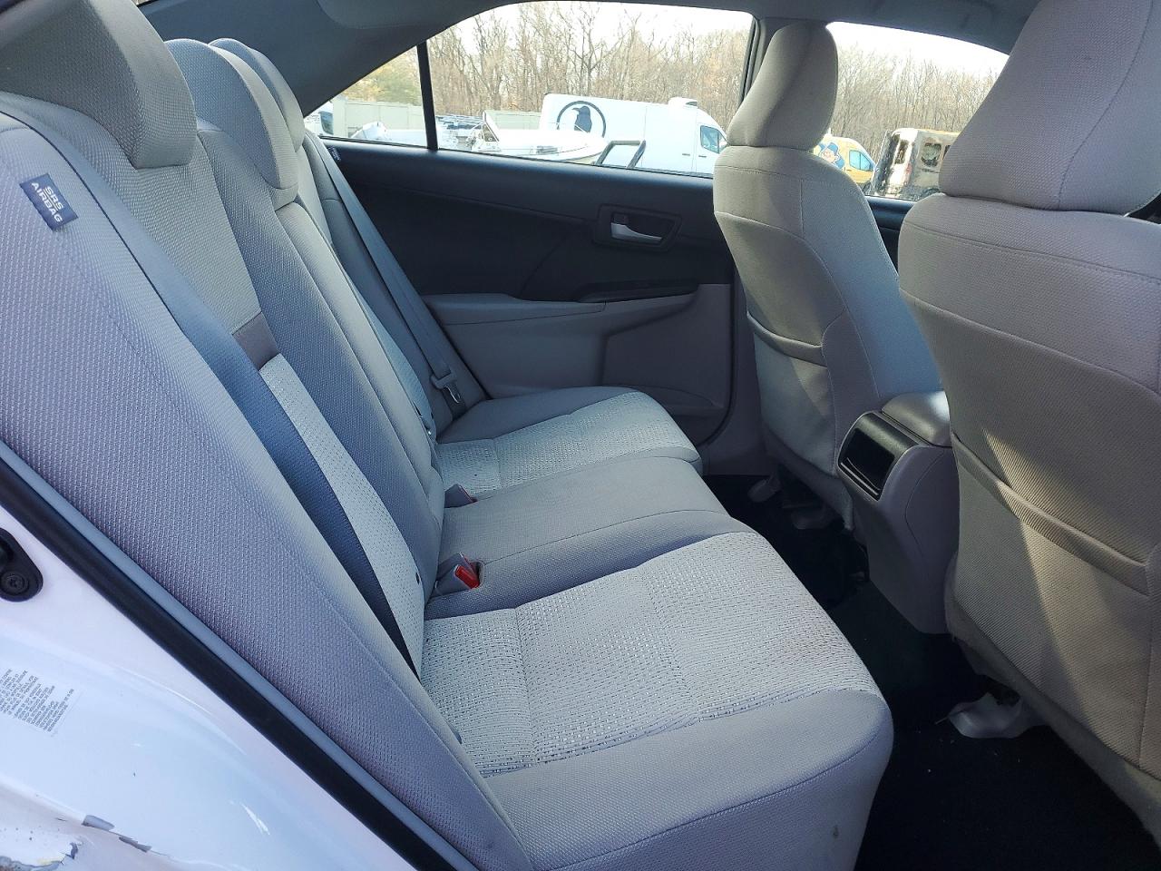 2014 TOYOTA CAMRY L photo 10