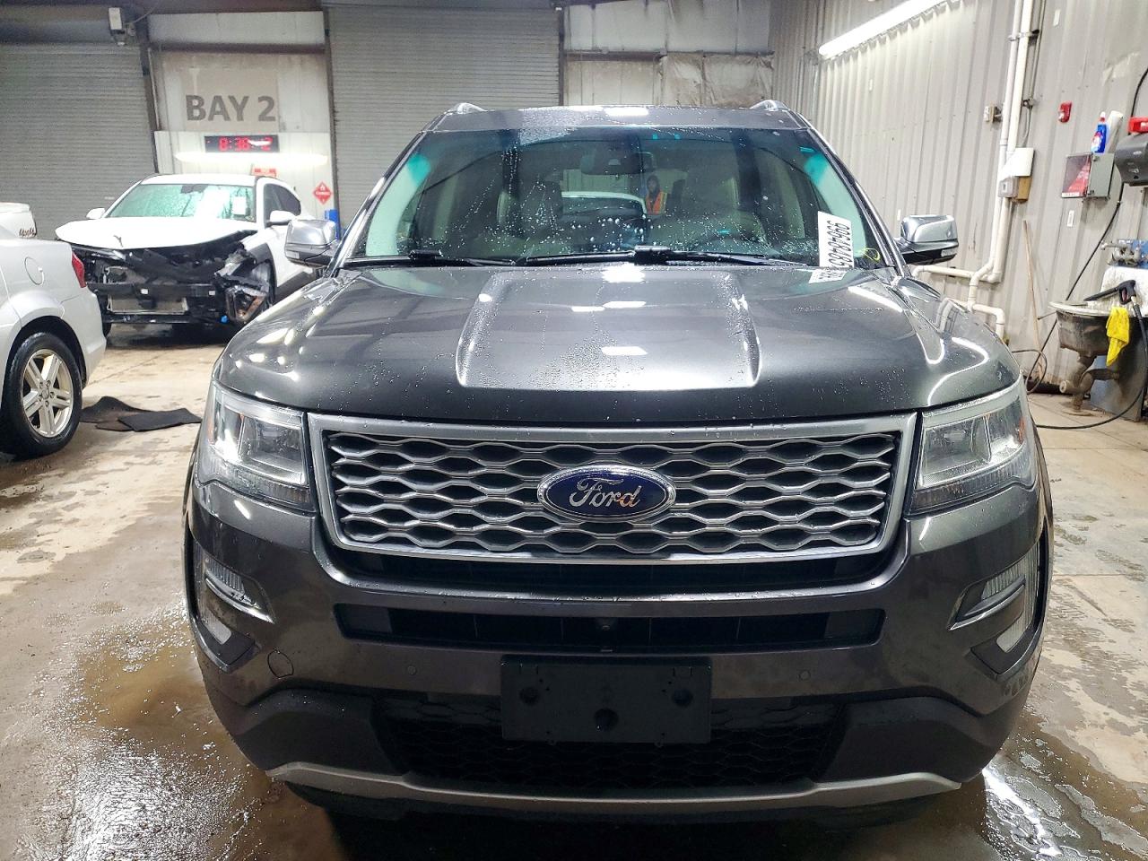 2017 FORD EXPLORER PLATINUM photo 5