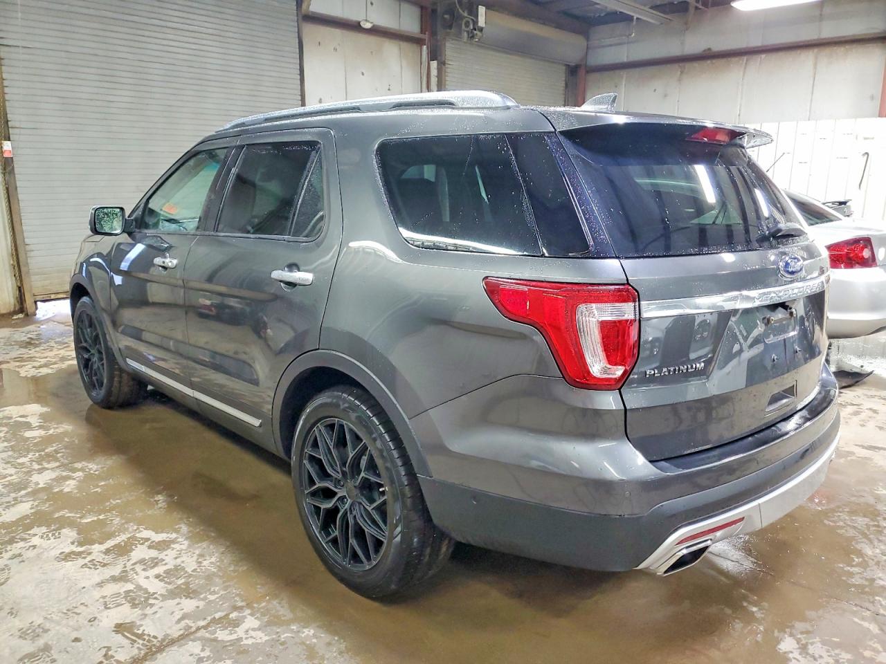 2017 FORD EXPLORER PLATINUM photo 2
