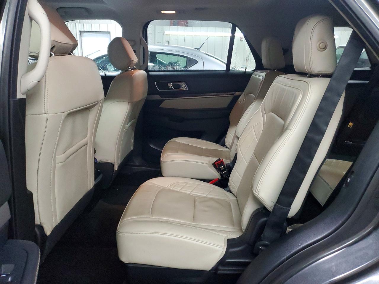 2017 FORD EXPLORER PLATINUM photo 11