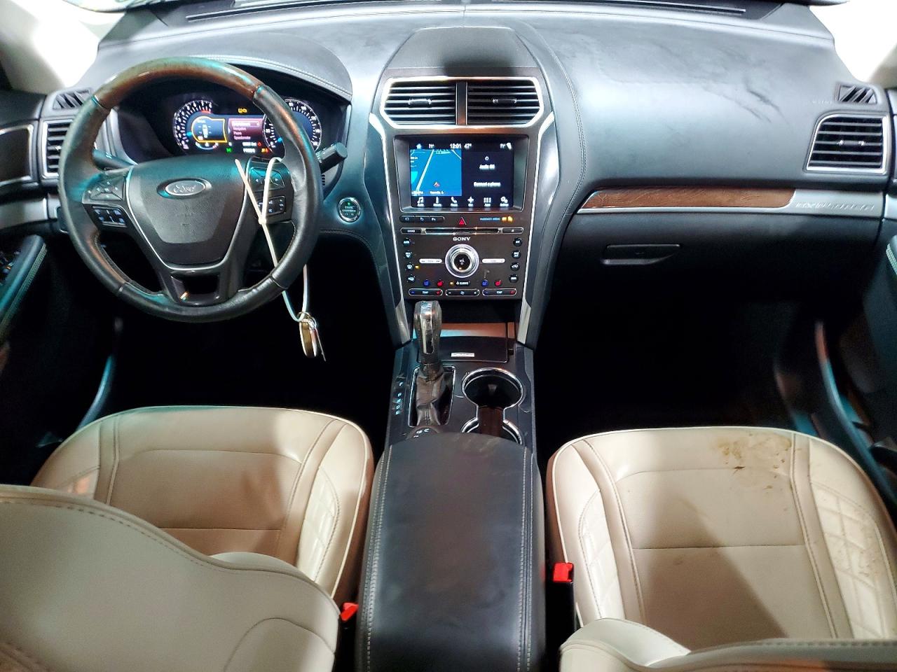 2017 FORD EXPLORER PLATINUM photo 8