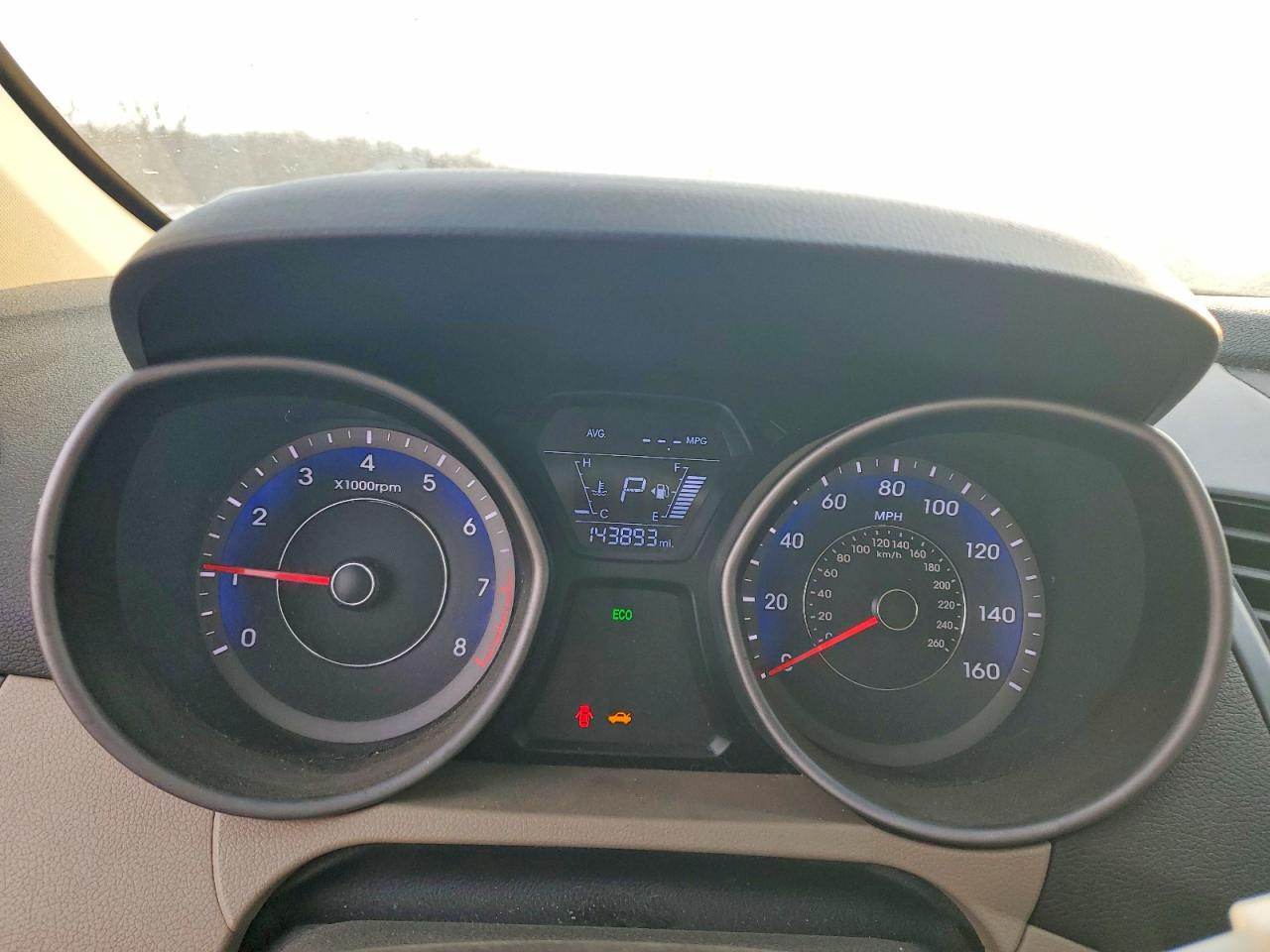 2015 HYUNDAI ELANTRA SE photo 9