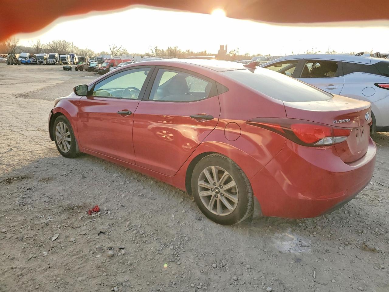 2015 HYUNDAI ELANTRA SE photo 2