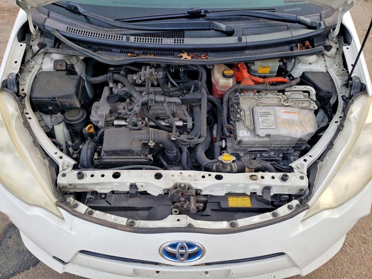 2012 TOYOTA PRIUS C photo 11