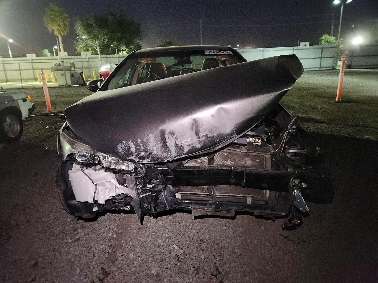 2015 TOYOTA CAMRY LE photo 5