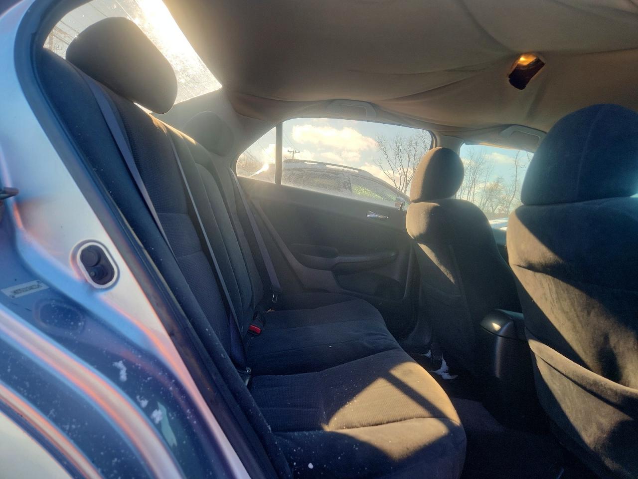 2003 HONDA ACCORD LX photo 10