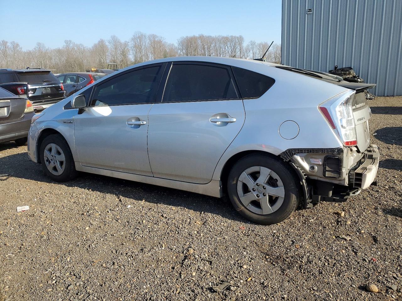 2010 TOYOTA PRIUS photo 2