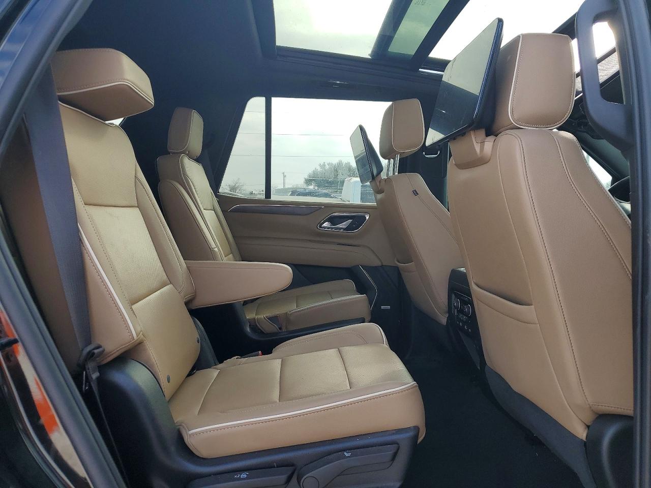 2023 CHEVROLET TAHOE K1500 PREMIER photo 11