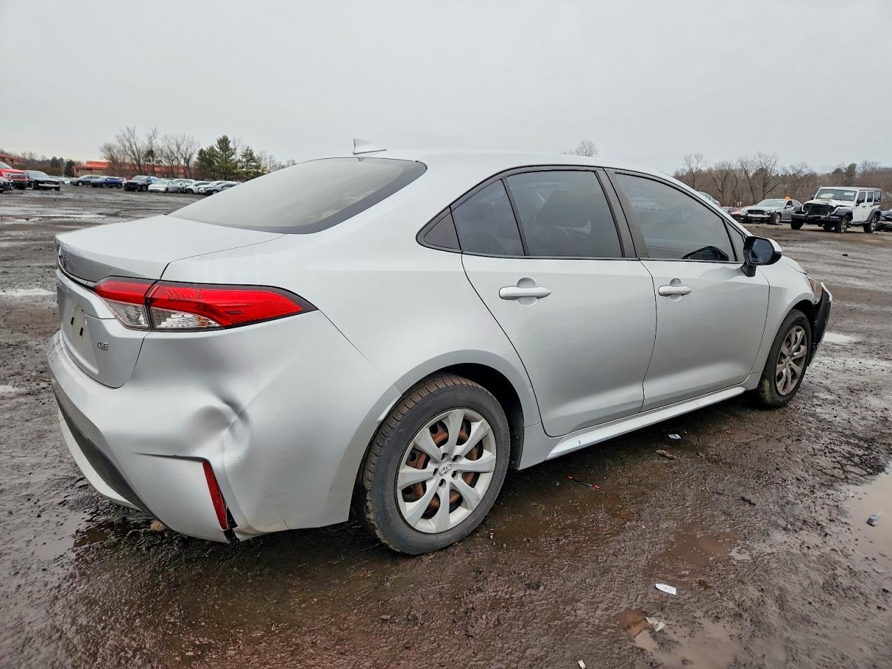 2020 TOYOTA COROLLA LE photo 3