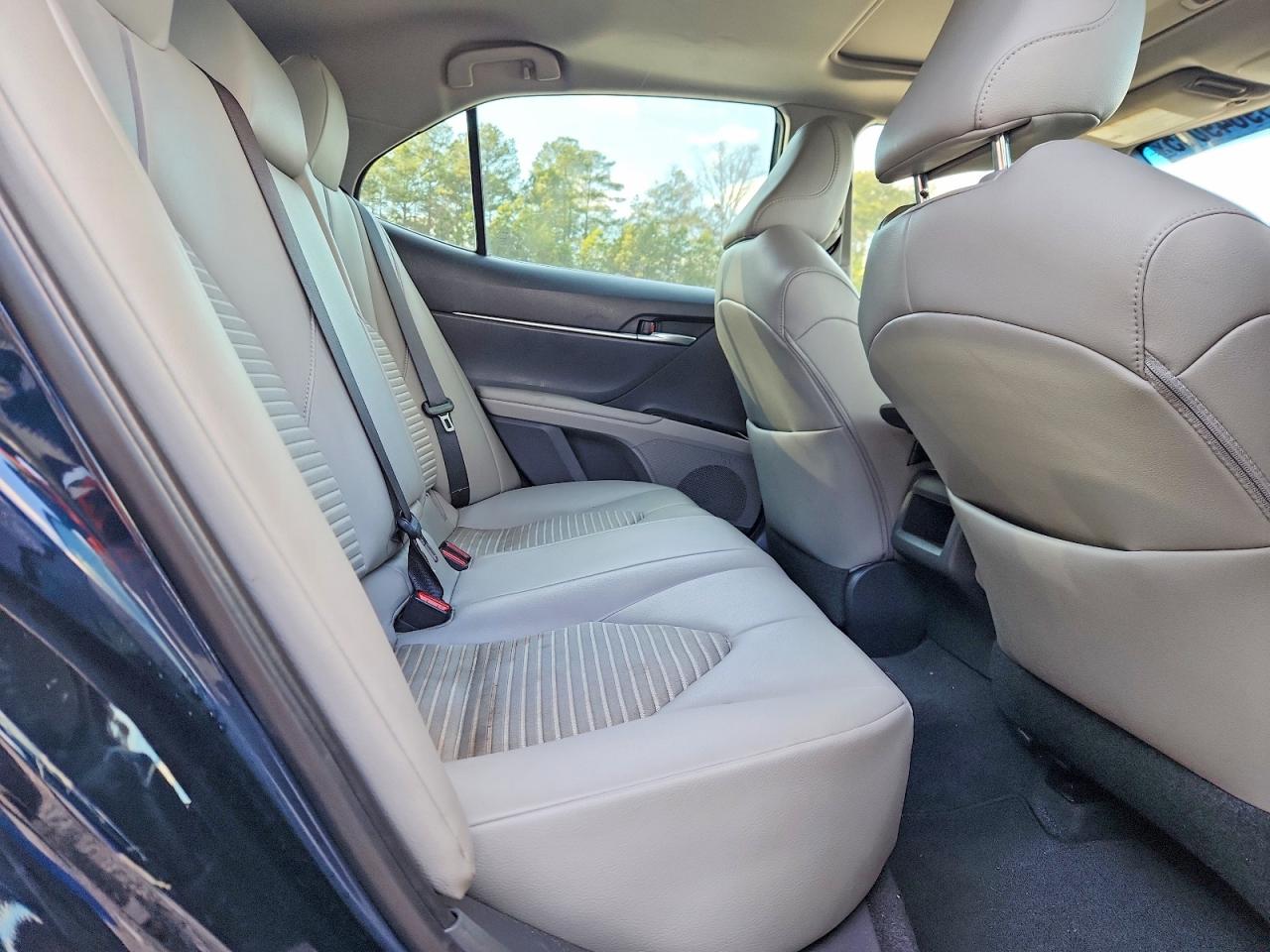 2018 TOYOTA CAMRY L photo 10