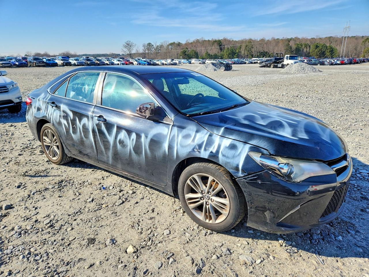 2016 TOYOTA CAMRY LE photo 4