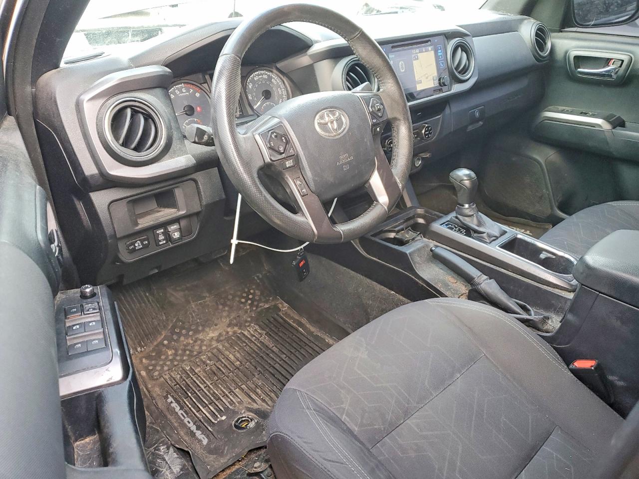 2017 TOYOTA TACOMA DOUBLE CAB photo 8