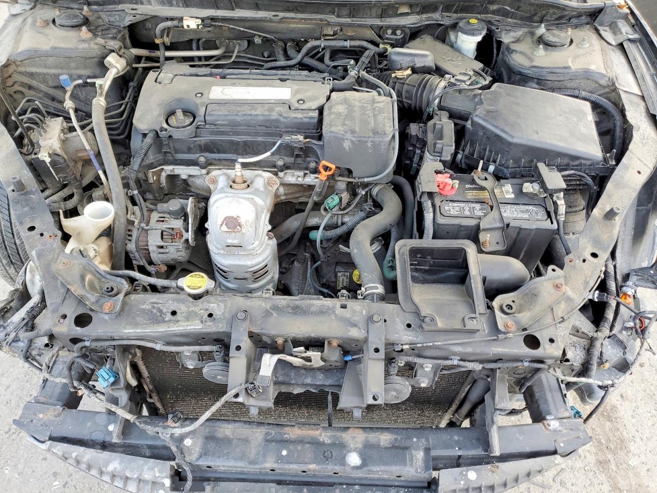 2015 HONDA ACCORD LX photo 11