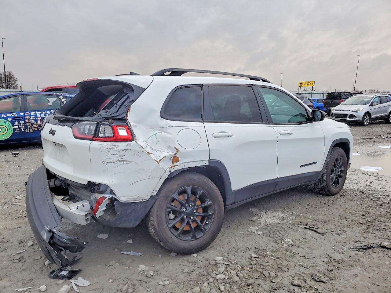 2023 JEEP CHEROKEE ALTITUDE LUX photo 3
