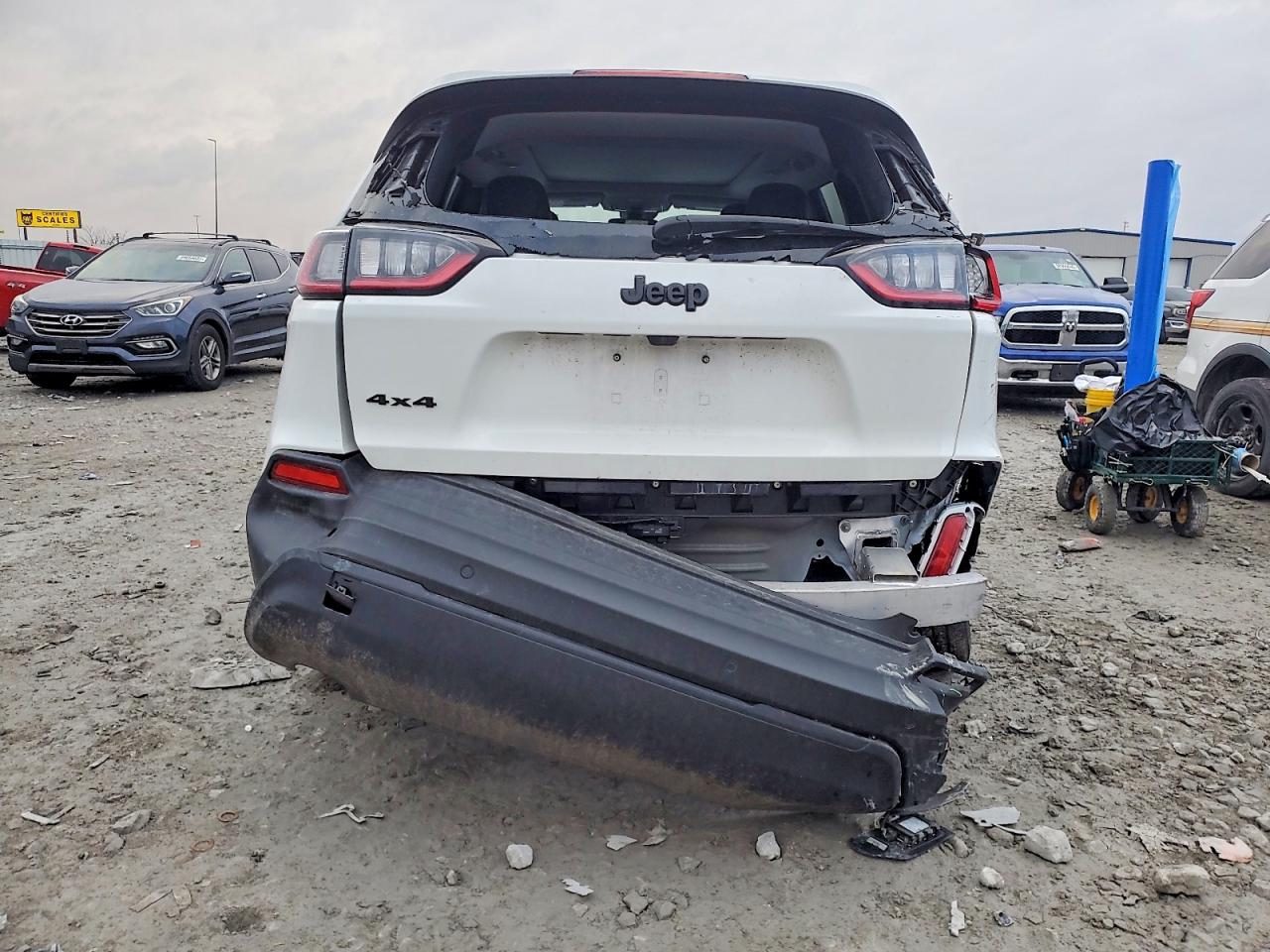 2023 JEEP CHEROKEE ALTITUDE LUX photo 6