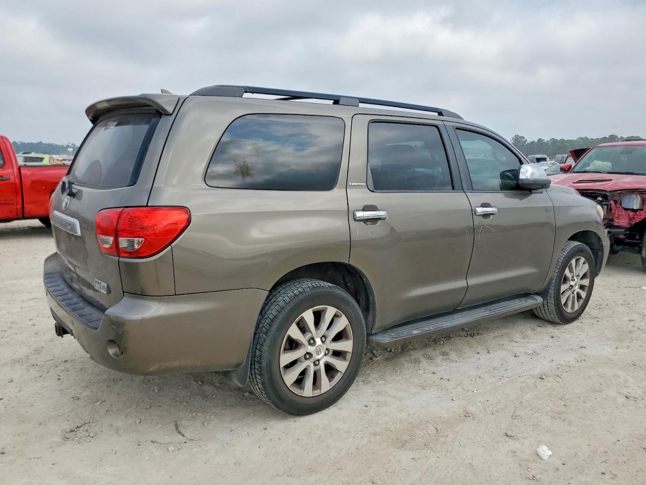 2014 TOYOTA SEQUOIA LIMITED photo 3