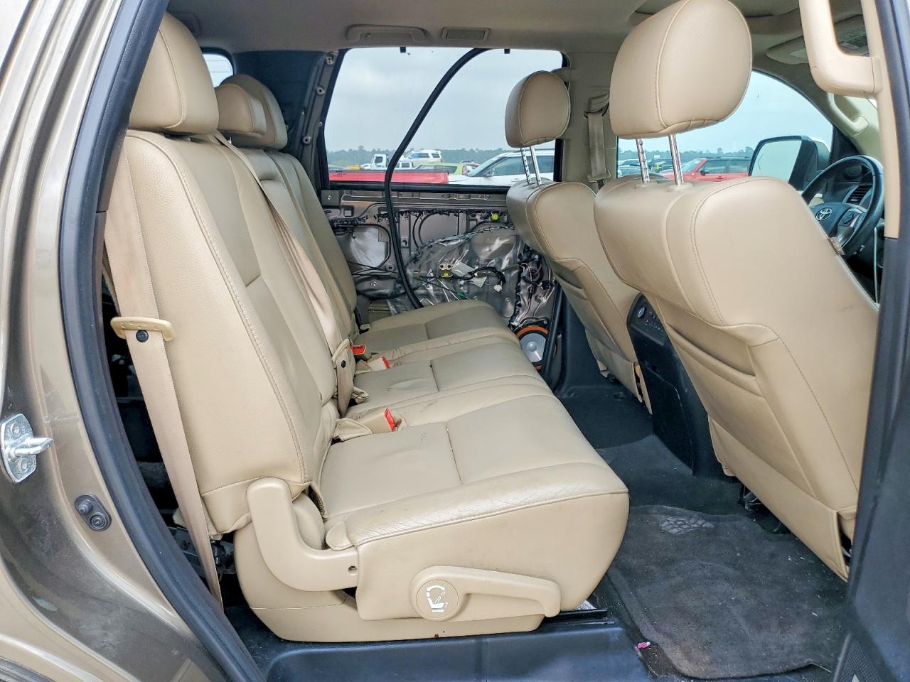 2014 TOYOTA SEQUOIA LIMITED photo 11