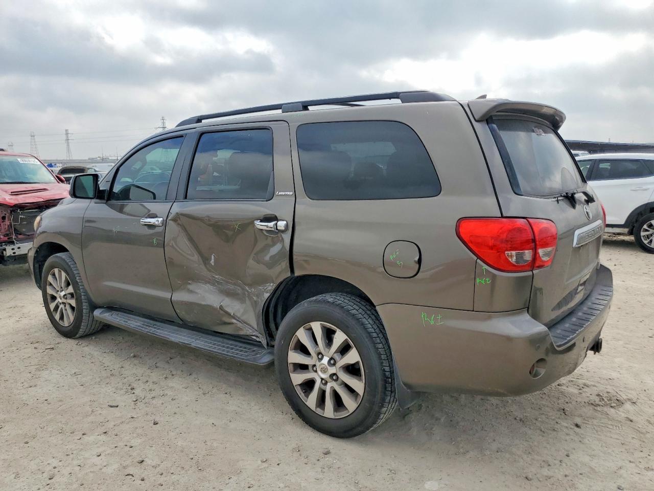 2014 TOYOTA SEQUOIA LIMITED photo 2