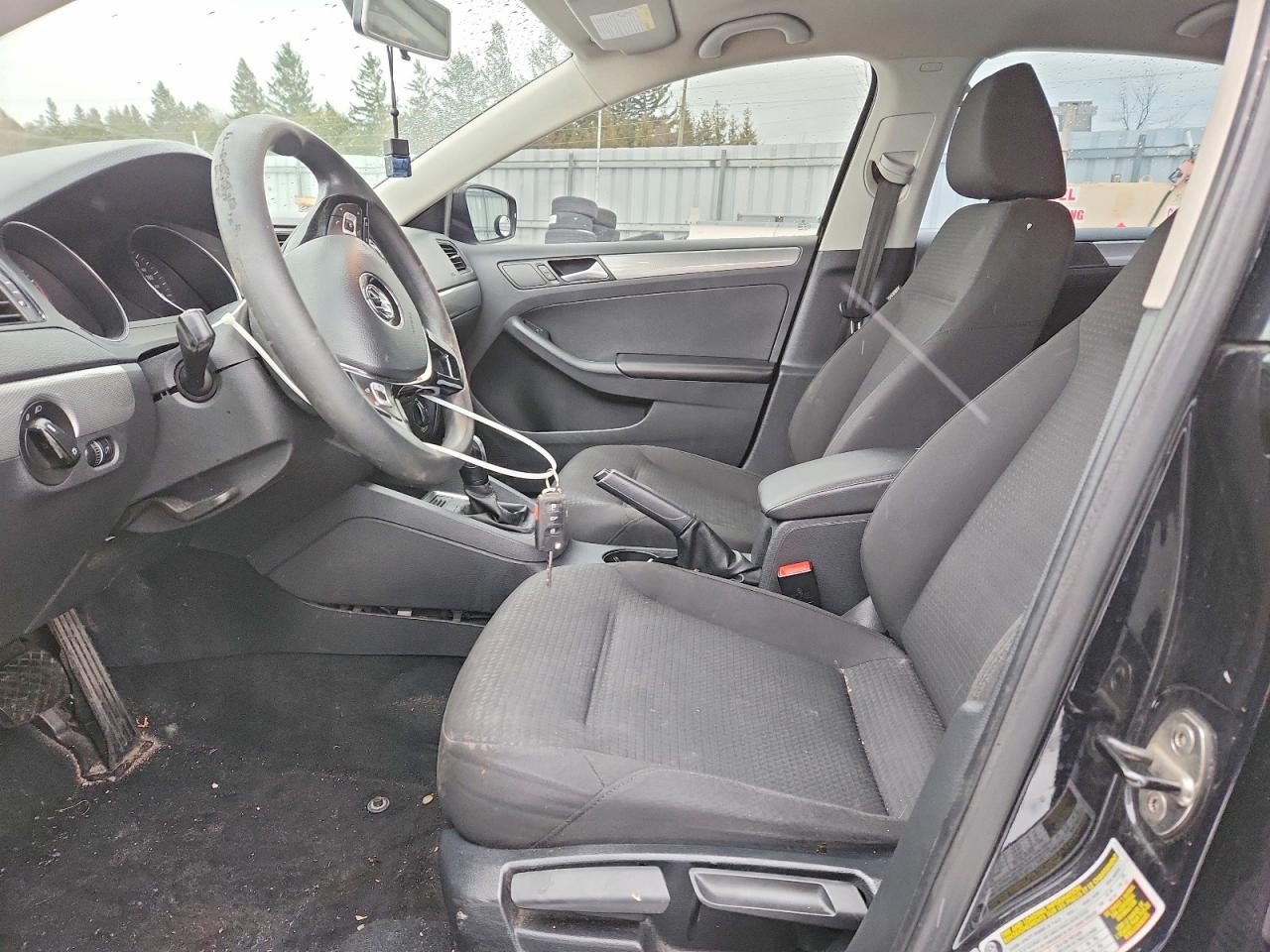2015 VOLKSWAGEN JETTA BASE photo 13