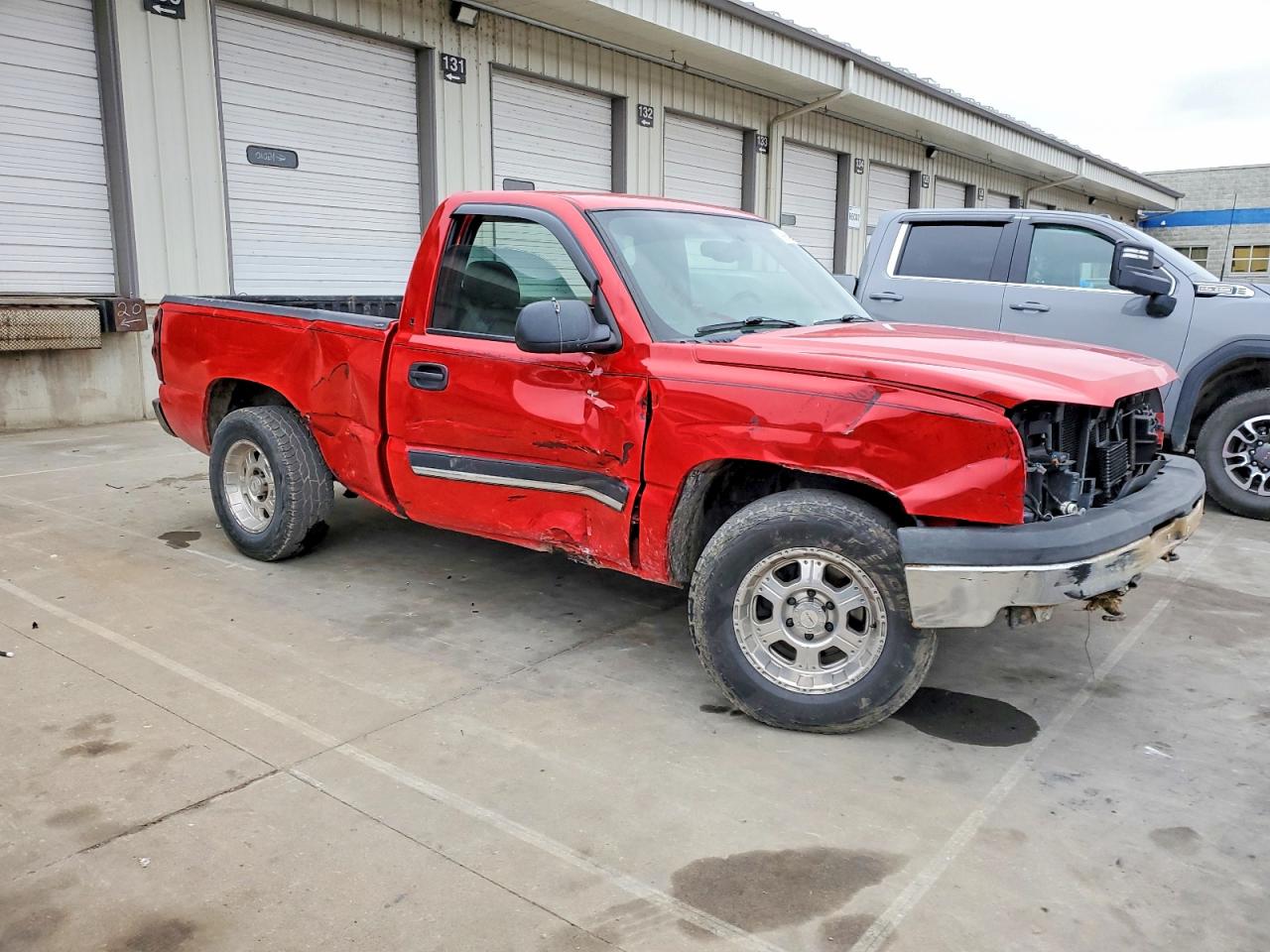 2005 CHEVROLET SILVERADO C1500 photo 4