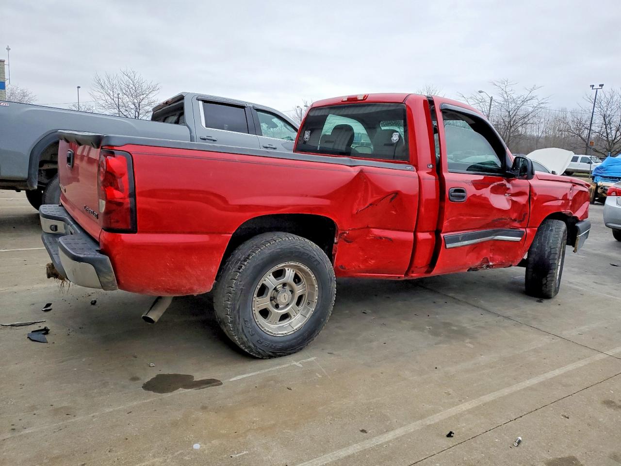 2005 CHEVROLET SILVERADO C1500 photo 3