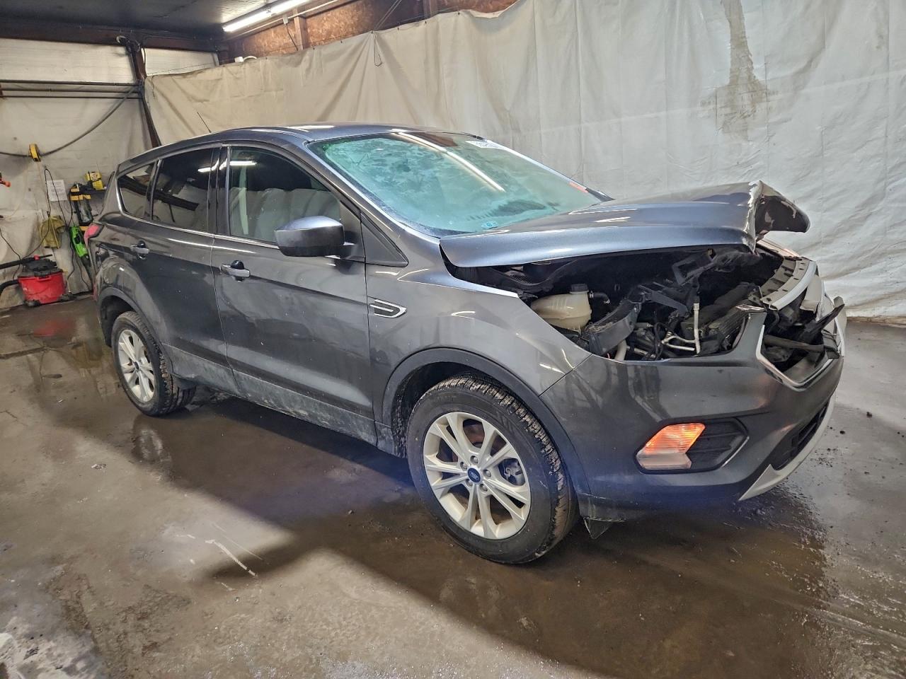 2019 FORD ESCAPE SE photo 4