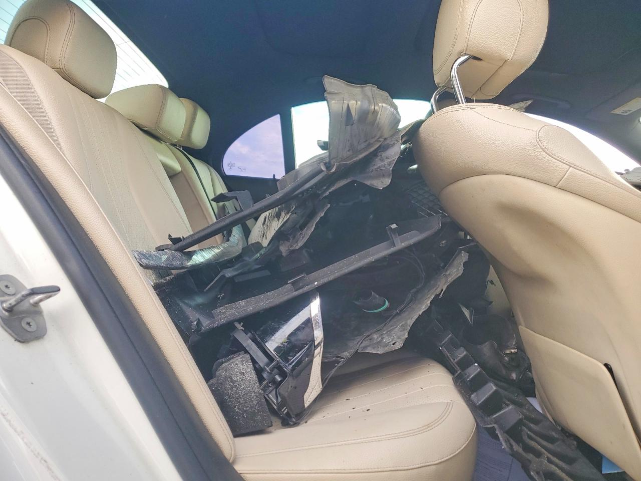 2017 MERCEDES-BENZ E 300 4MATIC photo 10