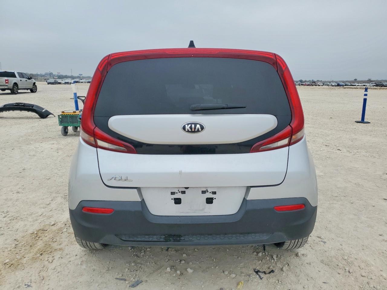 2020 KIA SOUL LX photo 6