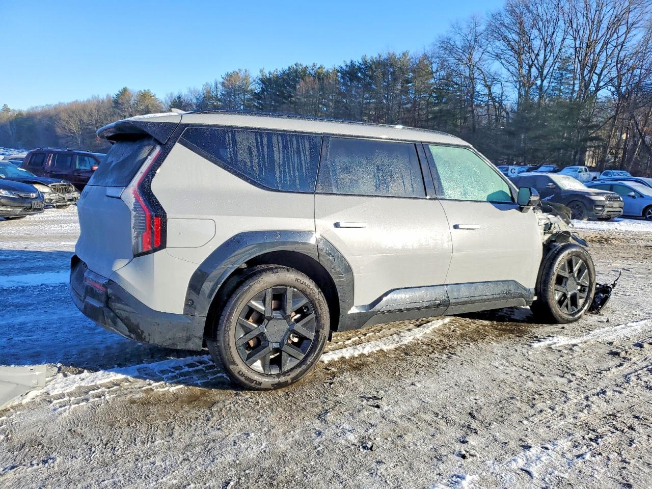2026 KIA EV9 LAND photo 3