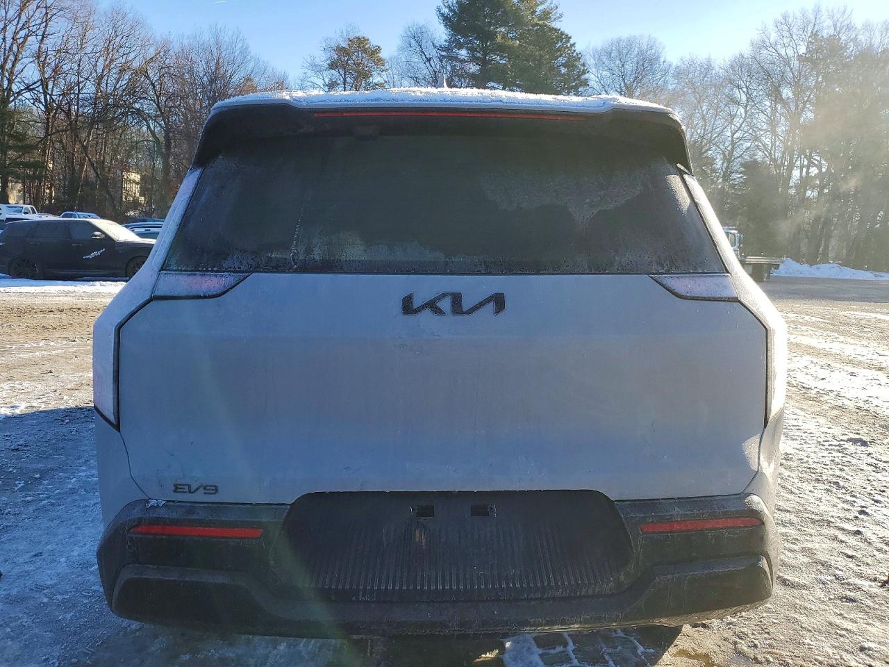 2026 KIA EV9 LAND photo 6