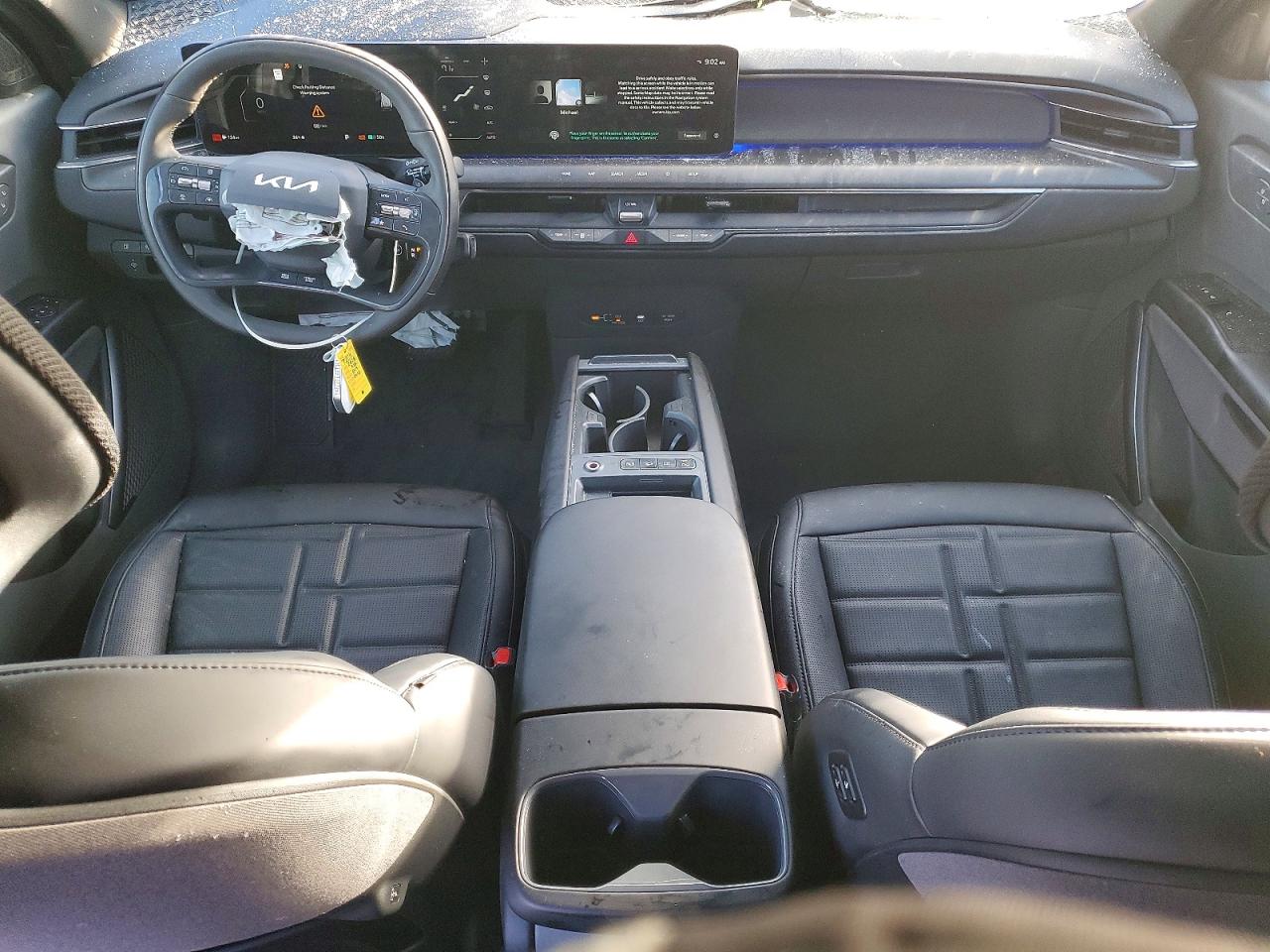 2026 KIA EV9 LAND photo 8