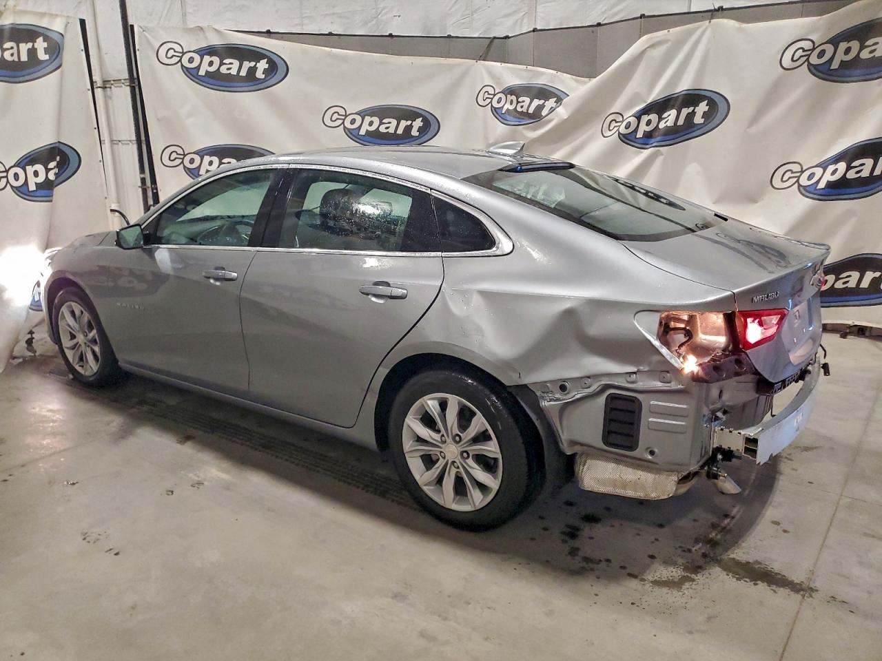 2025 CHEVROLET MALIBU LT photo 2