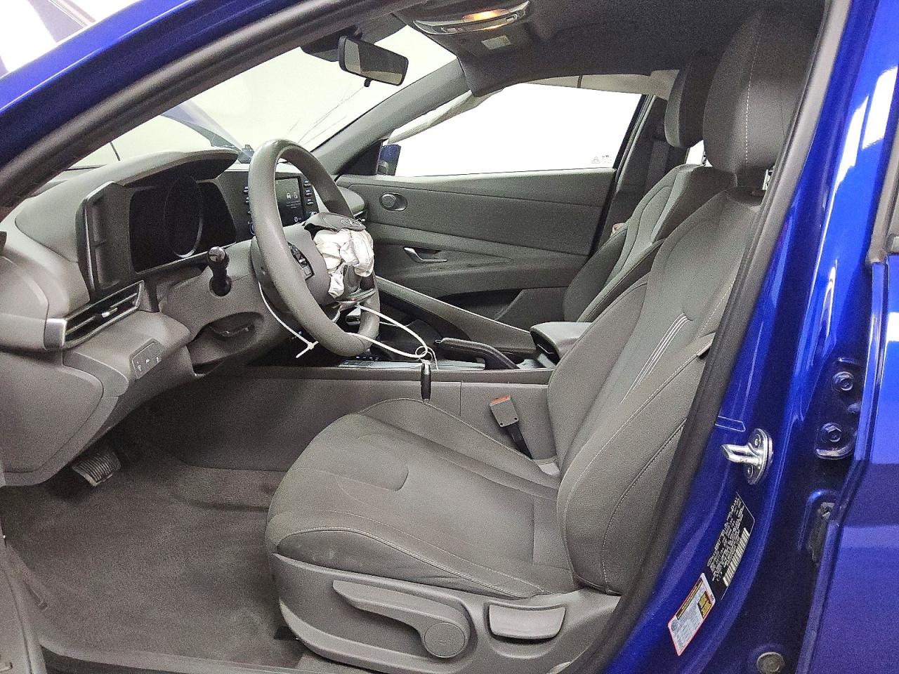 2023 HYUNDAI ELANTRA SEL photo 7