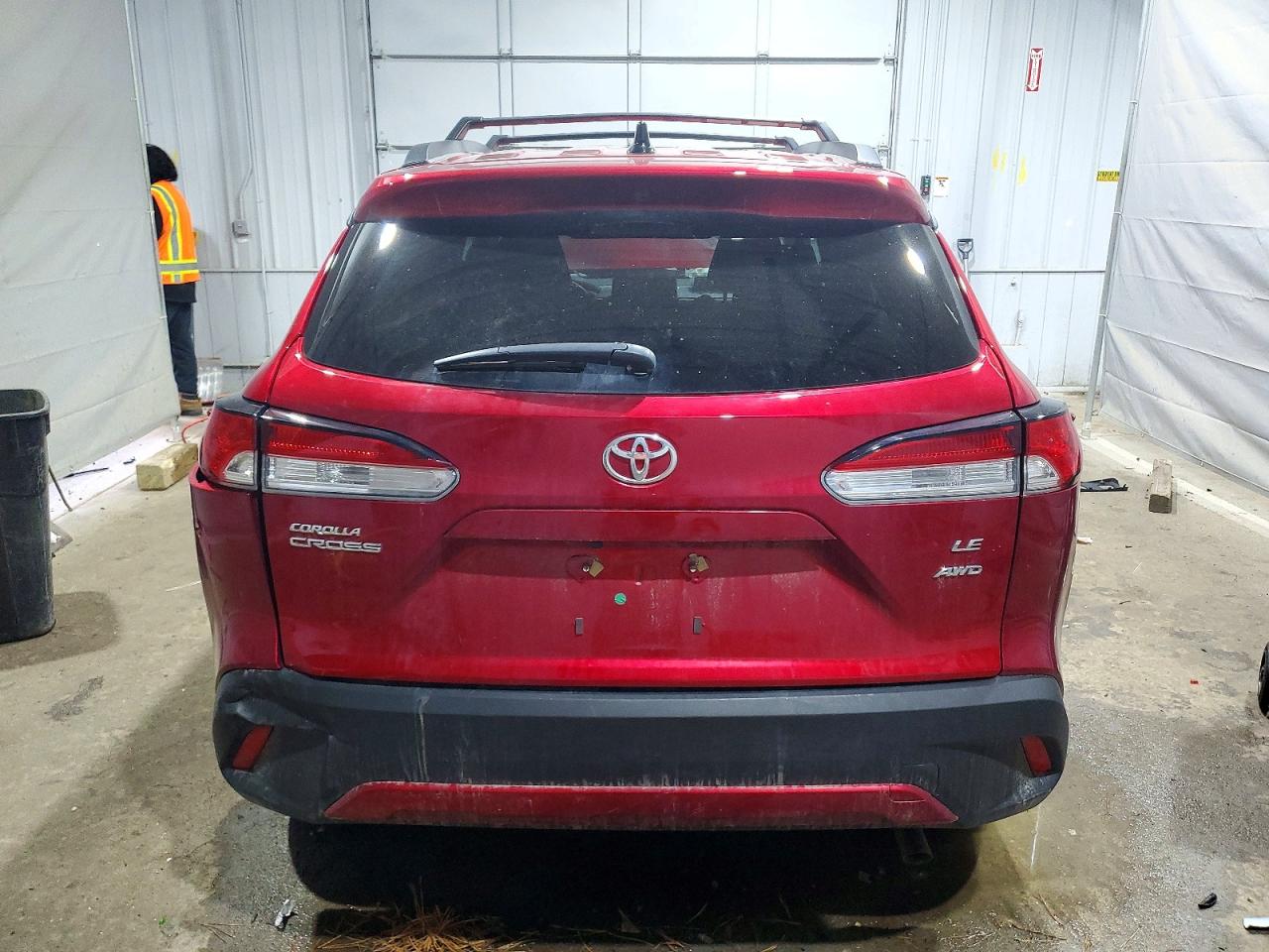 2025 TOYOTA COROLLA CROSS LE photo 11