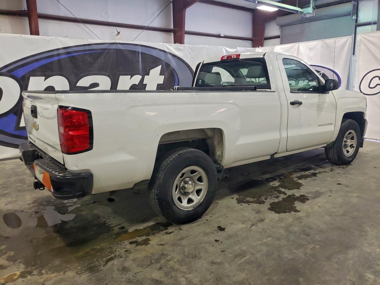 2018 CHEVROLET SILVERADO C1500 photo 3