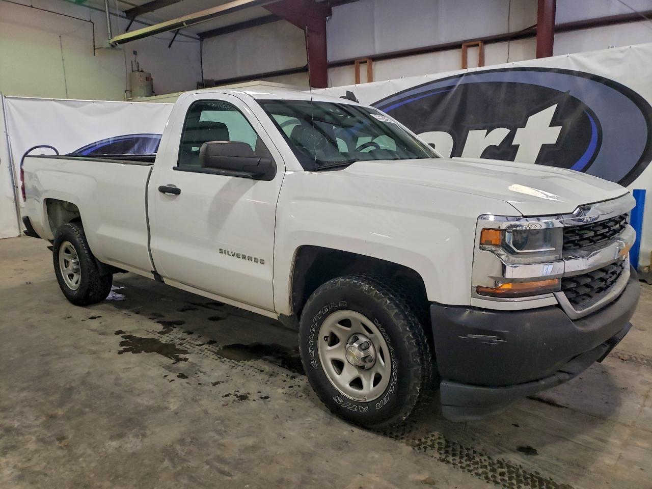 2018 CHEVROLET SILVERADO C1500 photo 4