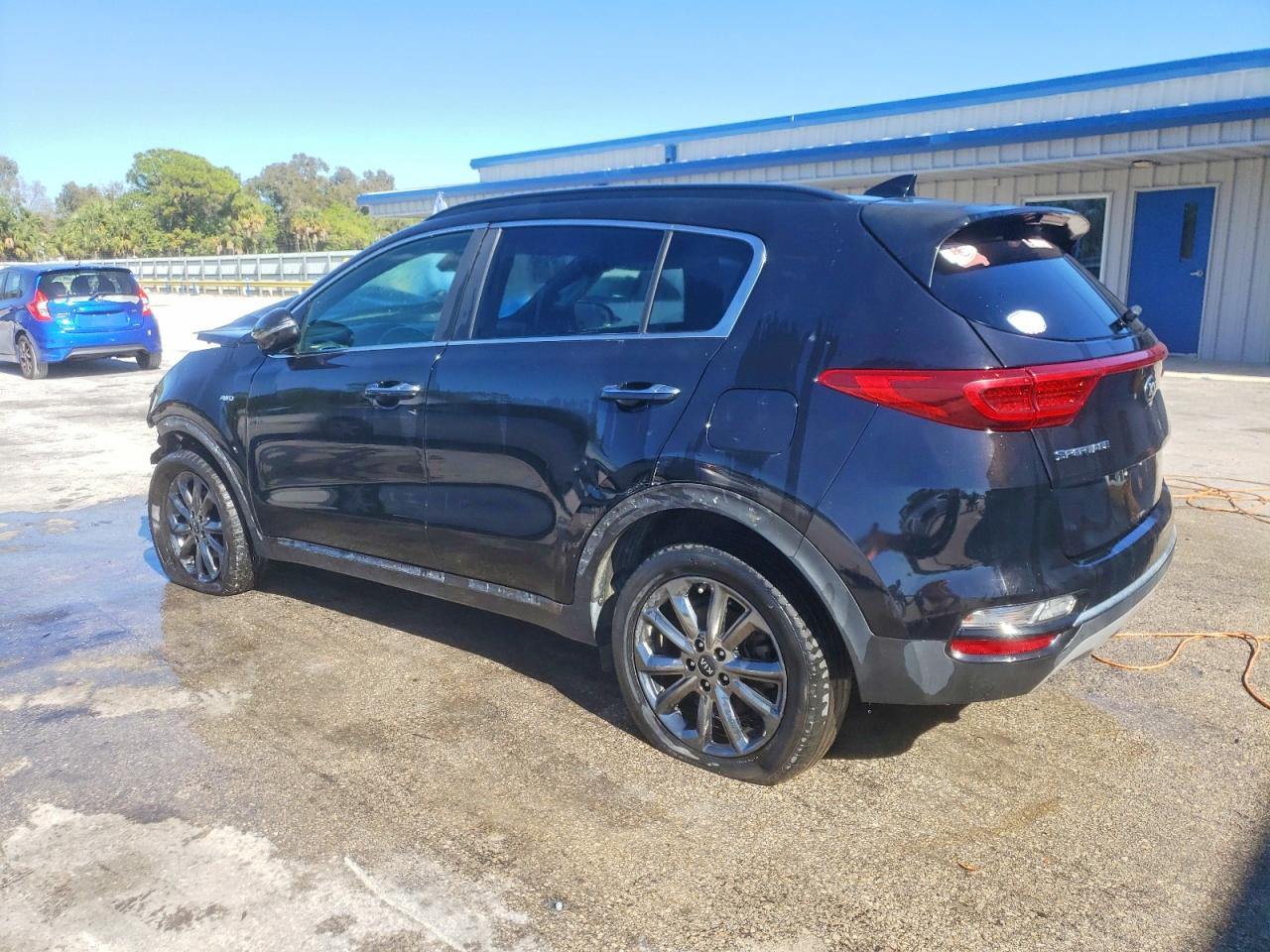 2020 KIA SPORTAGE S photo 2