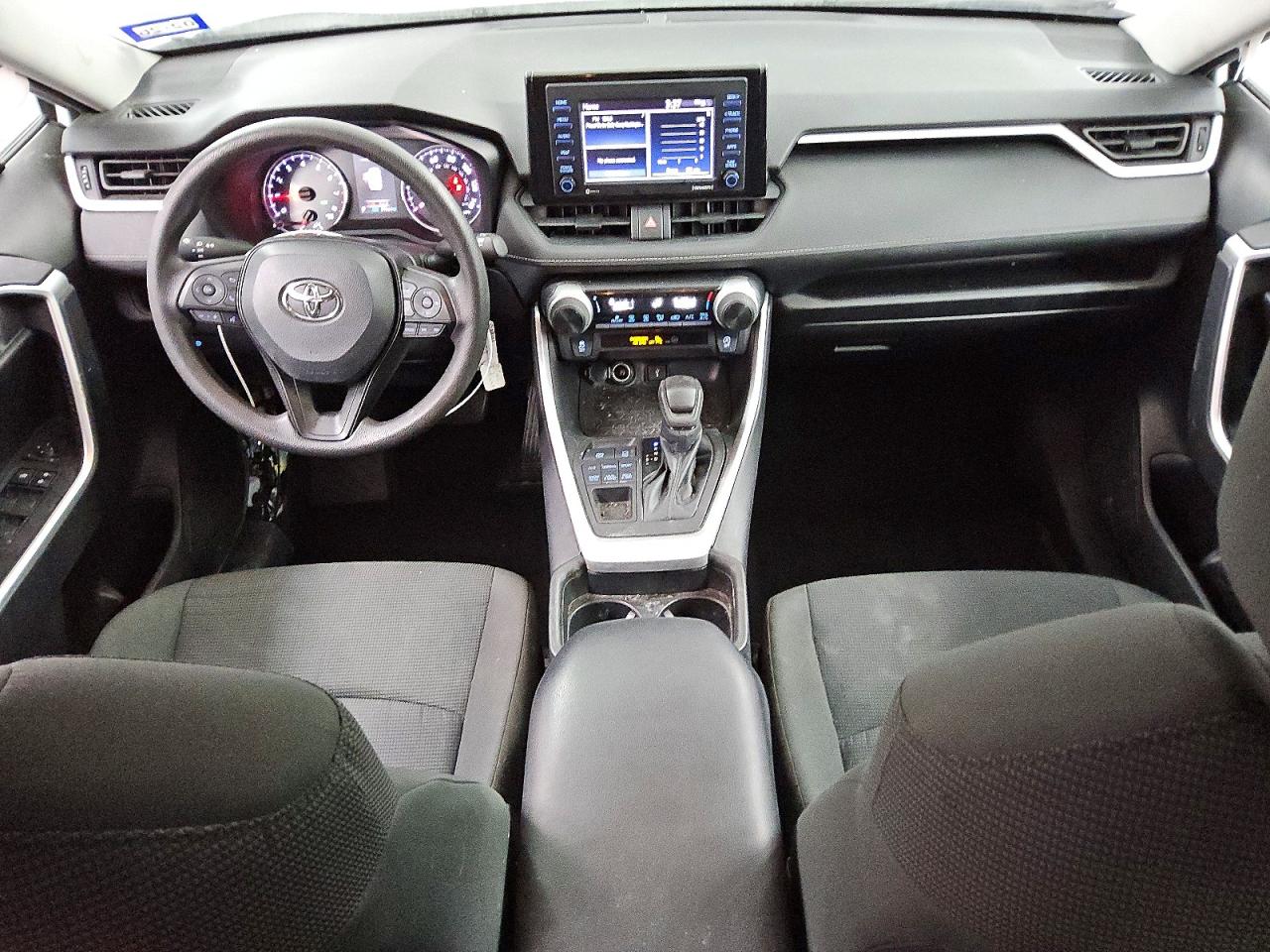 2021 TOYOTA RAV4 LE photo 8