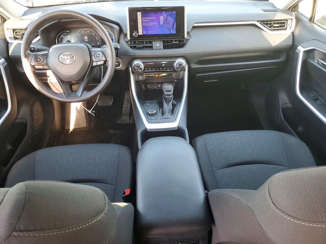 2024 TOYOTA RAV4 XLE photo 8
