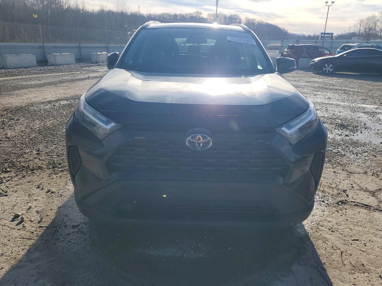 2024 TOYOTA RAV4 XLE photo 5