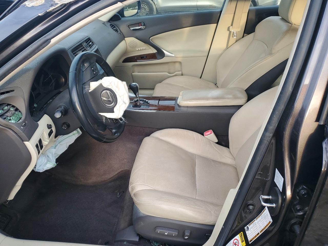 2010 LEXUS IS 250 photo 19